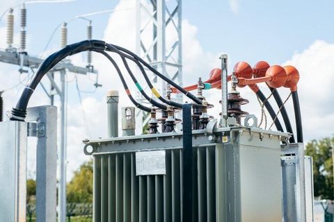 Industrial Power Supplies Explained: Power Supply Technologies, System Types, Manufacturing Processes, Global Manufacturers, Suppliers and Industrial Applications